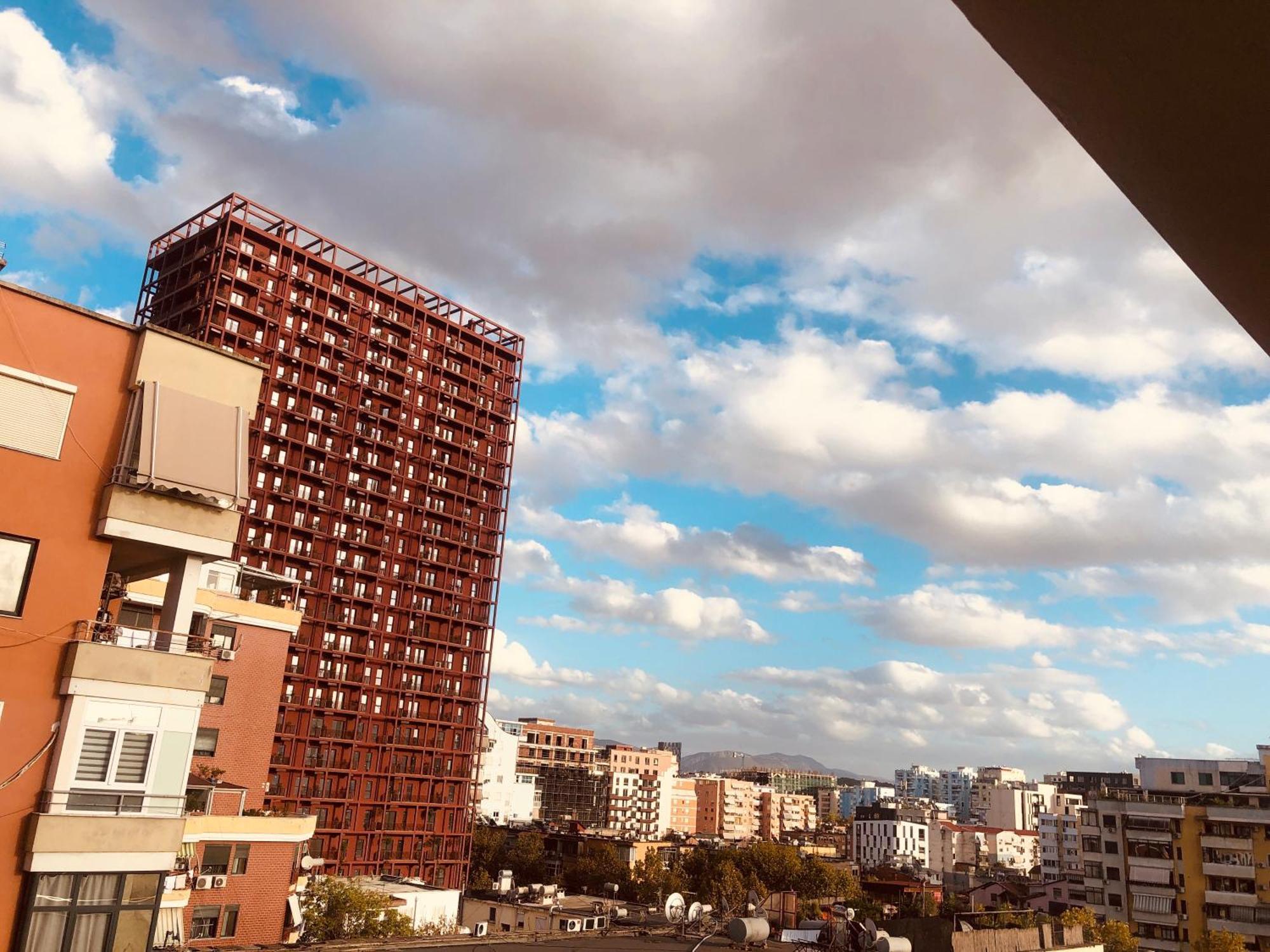 Laureta Central Apartment Tirana Exteriör bild